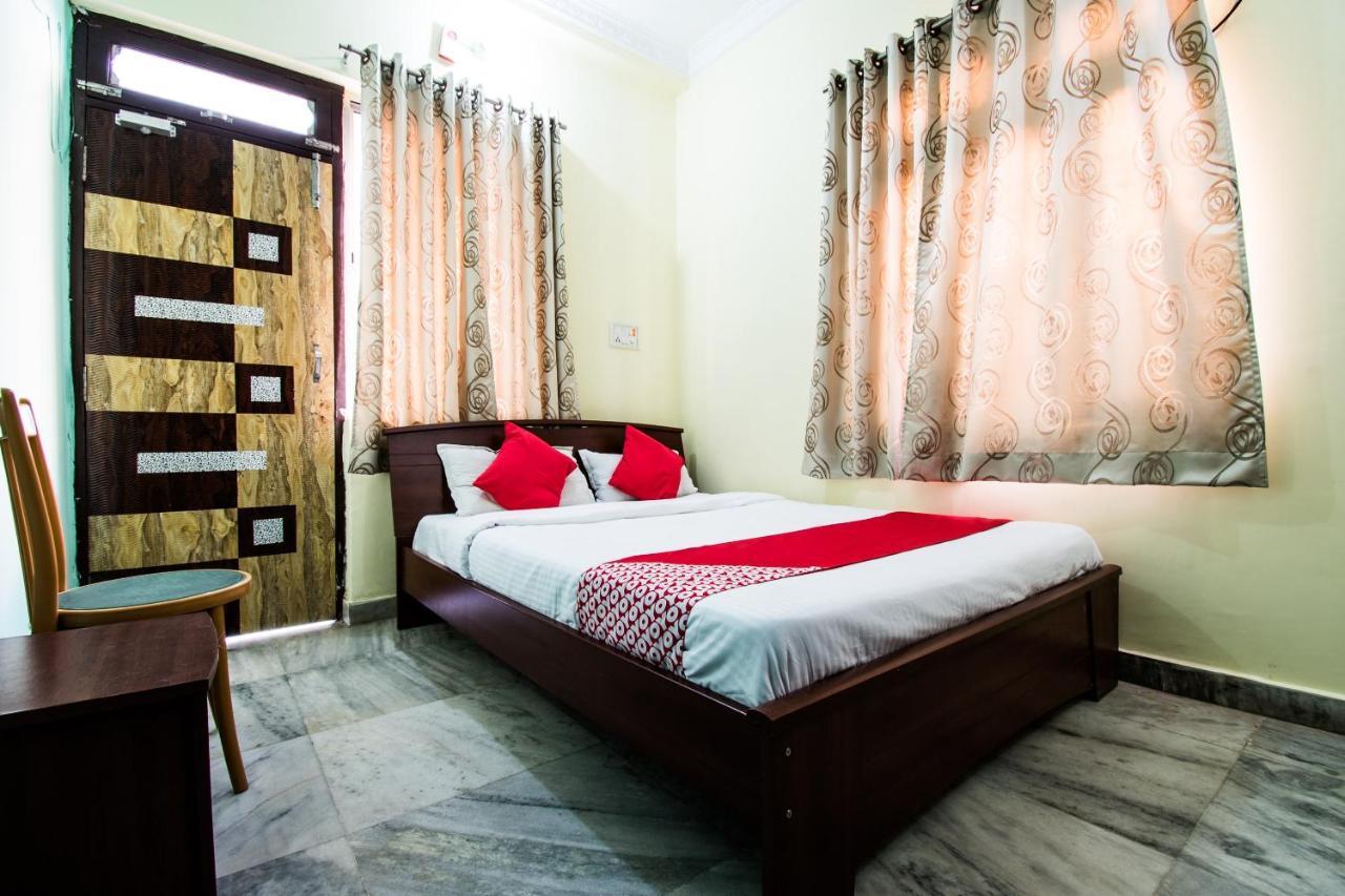 Oyo 24087 Viraj Hotel Danapur Exteriér fotografie