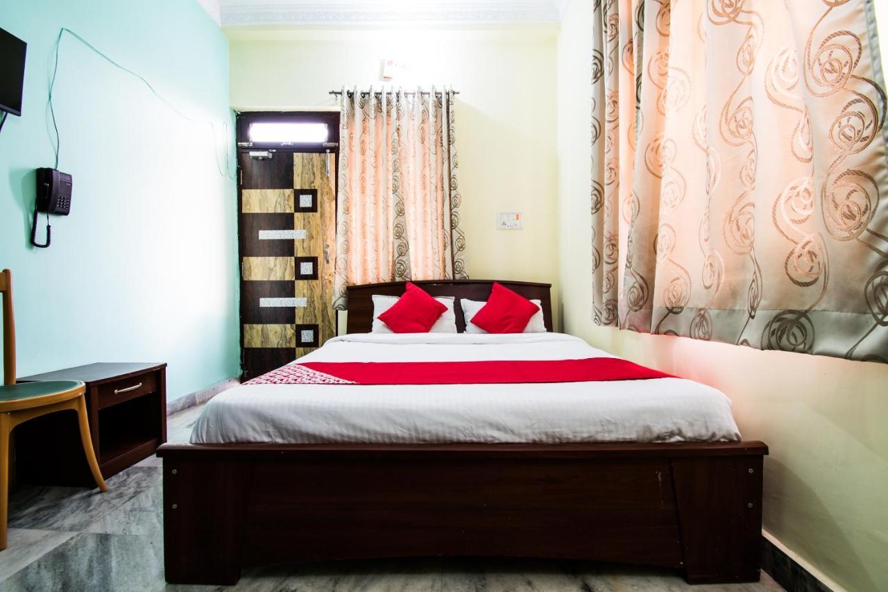 Oyo 24087 Viraj Hotel Danapur Exteriér fotografie